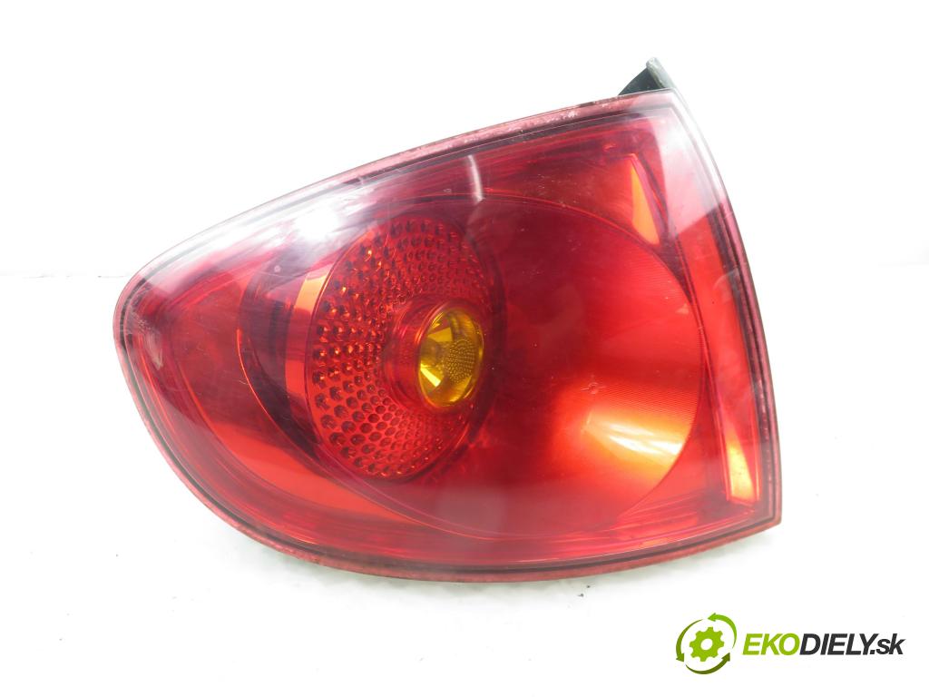 SEAT ALTEA (5P1) MINIVAN 2004 77,00 1.9 TDI PD 105 - BJB 1896,00 Svetlo ľavé zadné 5P0945095D ; 5P0945111