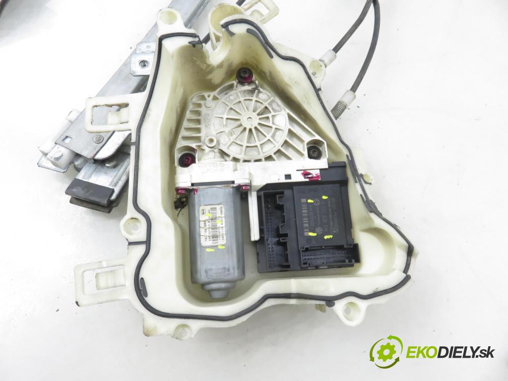 SEAT ALTEA (5P1) MINIVAN 2004 77,00 1.9 TDI PD 105 - BJB 1896,00 Mechanizmus okien 1K0959793D ; 5P0837401A ; 1T0959701A