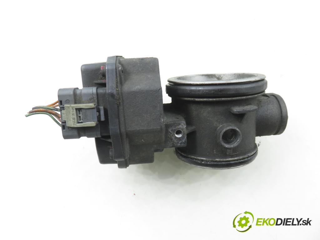 RENAULT MEGANE II (BM0/1_, CM0/1_) HB 2003 60,00 1.4 16V - K4J 732 1390,00 škrtíci klapka 8200063652 ; 8200123061 ; 408239822001 (Škrticí klapka)