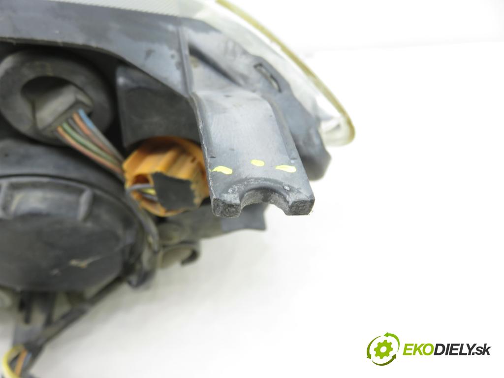 MAZDA 2 (DY) HB 2006 50,00 1.4 CD - F6JA 1399,00 Svetlo PP