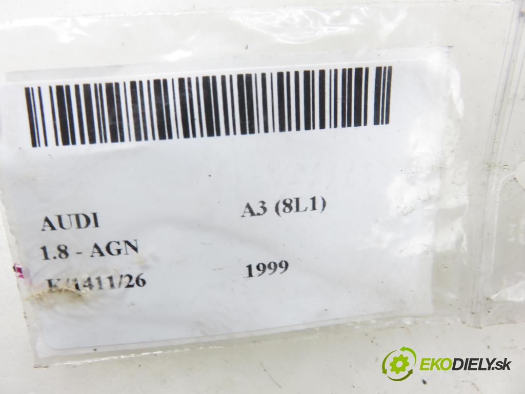 AUDI A3 (8L1) HB 1999 92,00 1.8 - AGN 1781,00 uchycení motora 26610