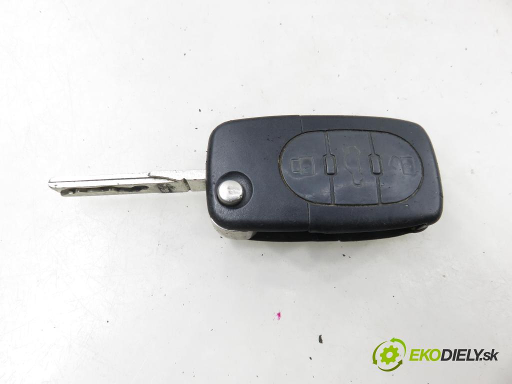 AUDI A4 (8E2, B6) SEDAN 2001 96,00 1.9 TDI - AWX 1896,00 spínačka 4B0905851C (Spínací skříňka)
