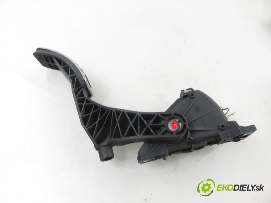 AUDI A3 (8L1) HB 2001 96,00 1.9 TDI PD 130 - ASZ 1896,00 potenciometr plynového pedálu 1J1721503H ; 6PV00777001 (Potenciometr plynového pedálu)