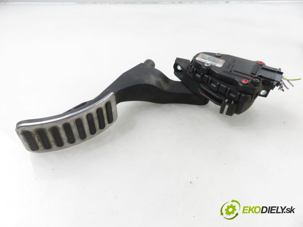 AUDI A3 (8L1) HB 2001 96,00 1.9 TDI PD 130 - ASZ 1896,00 potenciometr plynového pedálu 1J1721503H ; 6PV00777001 (Potenciometr plynového pedálu)