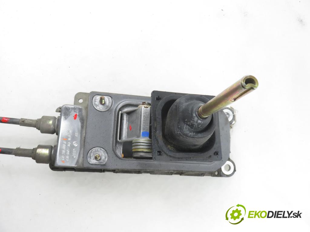 AUDI A3 (8L1) HB 2001 96,00 1.9 TDI PD 130 - ASZ 1896,00 ZVEDÁK: 1J0711061C
