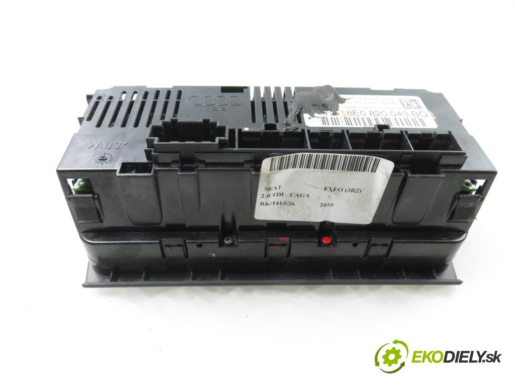 SEAT EXEO (3R2) SEDAN 2010 105,00 2.0 TDI - CAGA 1968,00 Panel kúrenia KLIMATRONIK 8E0820043BQ