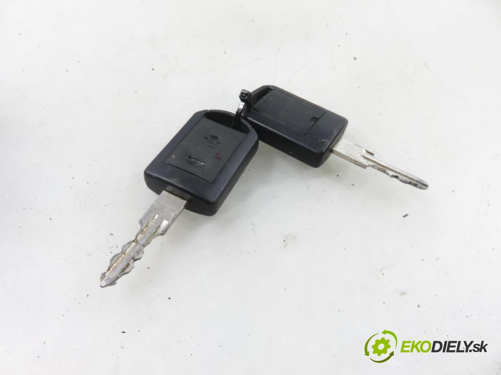 OPEL CORSA C (X01) HB 2001 55,00 1.7 DTI - Y 17 DT 1686,00 spínačka 90589313 ; 90589389 ; 24445098 (Spínací skříňka)
