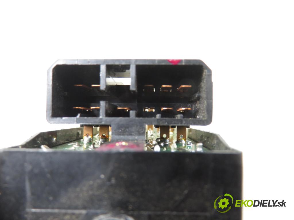 MAZDA 626 IV (GE) SEDAN 1997 85,00 2.0 i - FS 1991,00 Panel ovládaní oken 514136