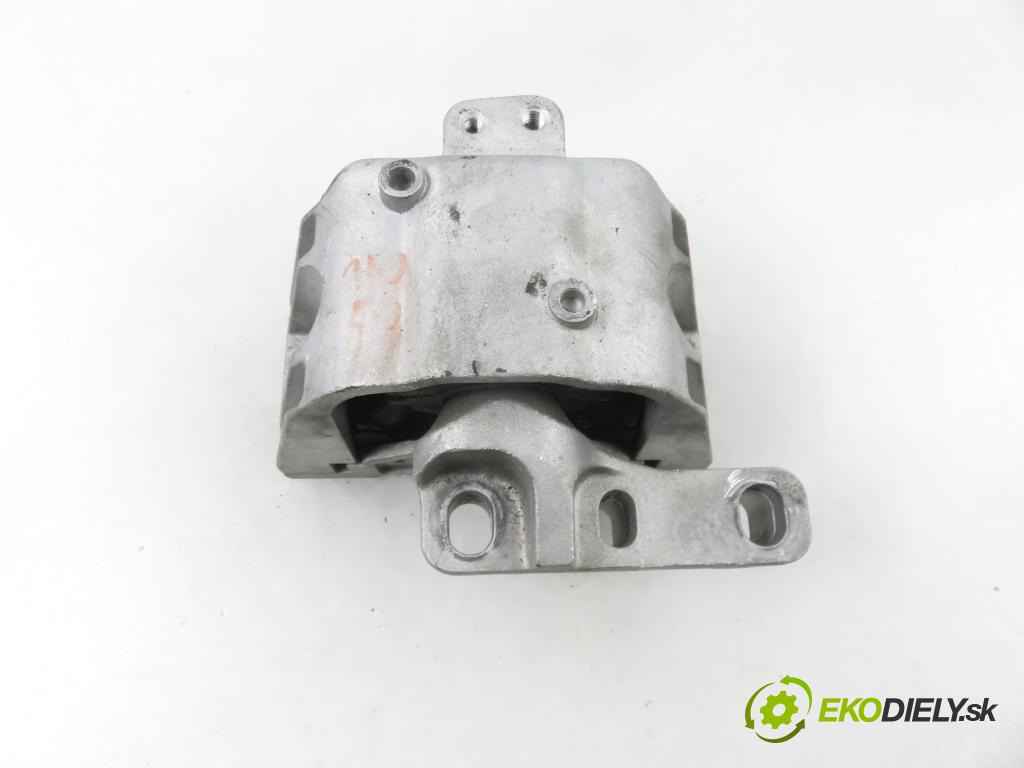 AUDI A3 (8L1) HB 1999 92,00 1.8 - AGN 1781,00 AirBag motora 15908