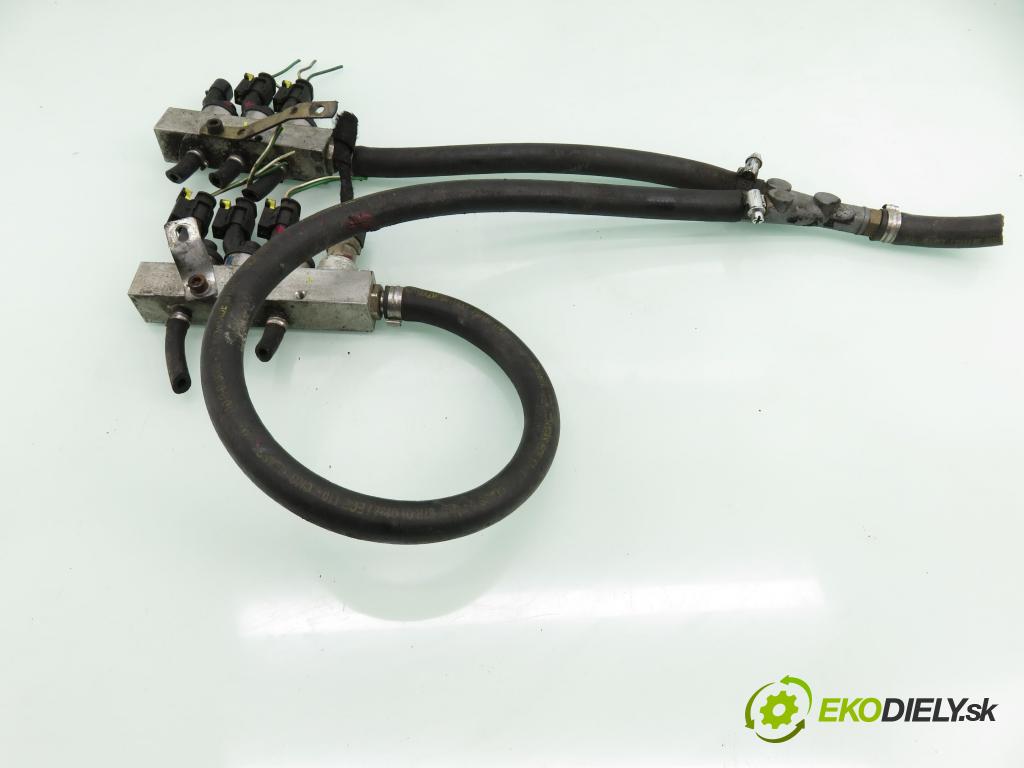 SUZUKI VITARA (ET, TA, TD) TERENOWY 1996 100,00 2.0 V6 24 136 (SV620) - H 20 A 1998,00 Lišta vstrekovacia LPG 09SQ99020021 ; 67R010185