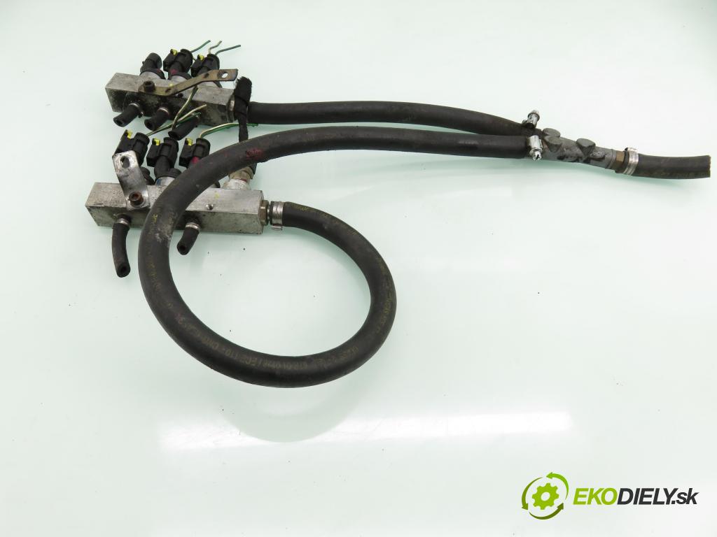 SUZUKI VITARA (ET, TA, TD) TERENOWY 1996 100,00 2.0 V6 24 136 (SV620) - H 20 A 1998,00 Lišta vstrekovacia LPG 09SQ99020021 ; 67R010185