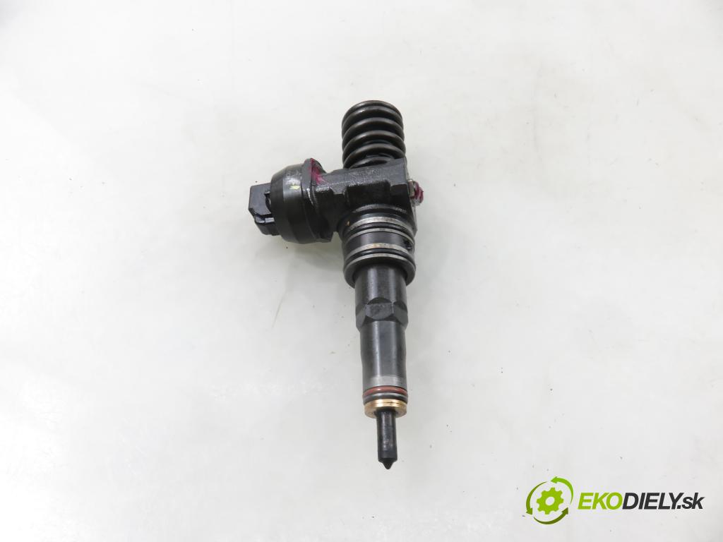 VW PASSAT B5.5 Variant (3B6) KOMBI 2004 100,00 2.0 TDI - BGW 1968,00 vstříkovač 038130073BC ; 0414720222 (Vstřikovač paliva)