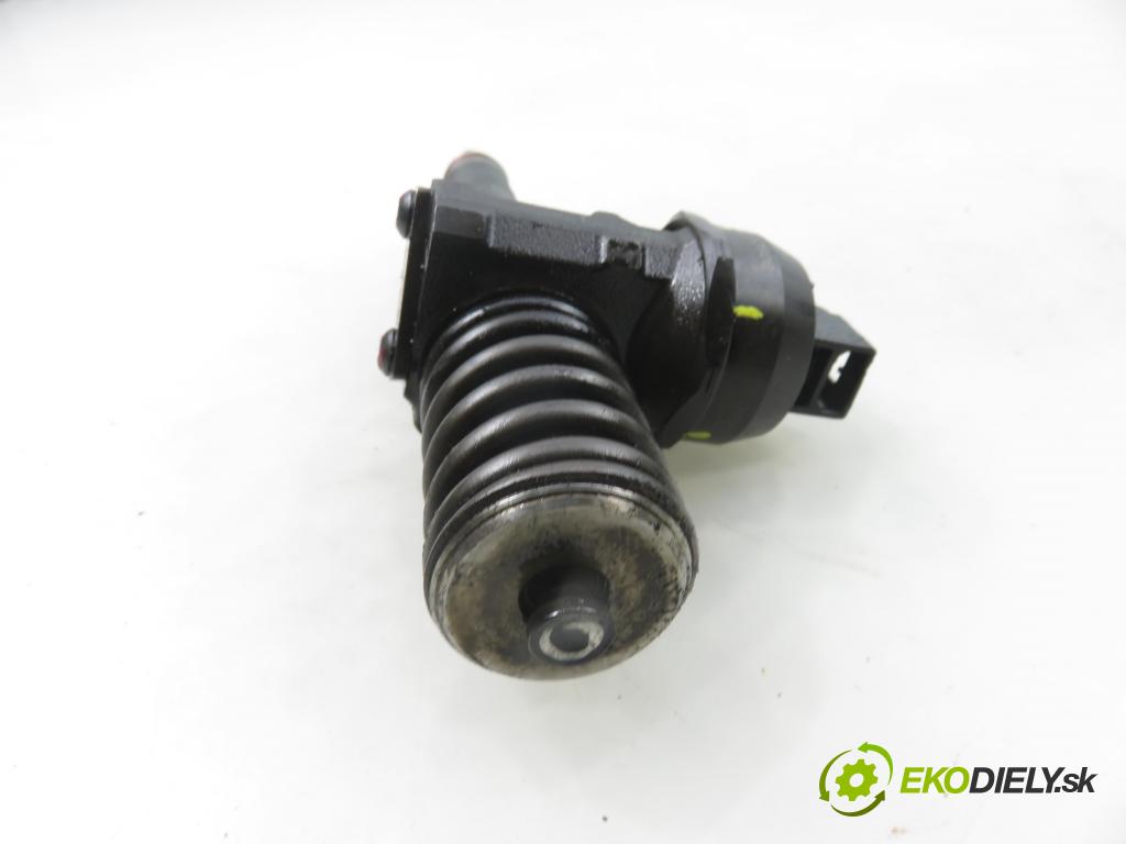 VW PASSAT B5.5 Variant (3B6) KOMBI 2004 100,00 2.0 TDI - BGW 1968,00 vstříkovač 038130073BC ; 0414720222 (Vstřikovač paliva)