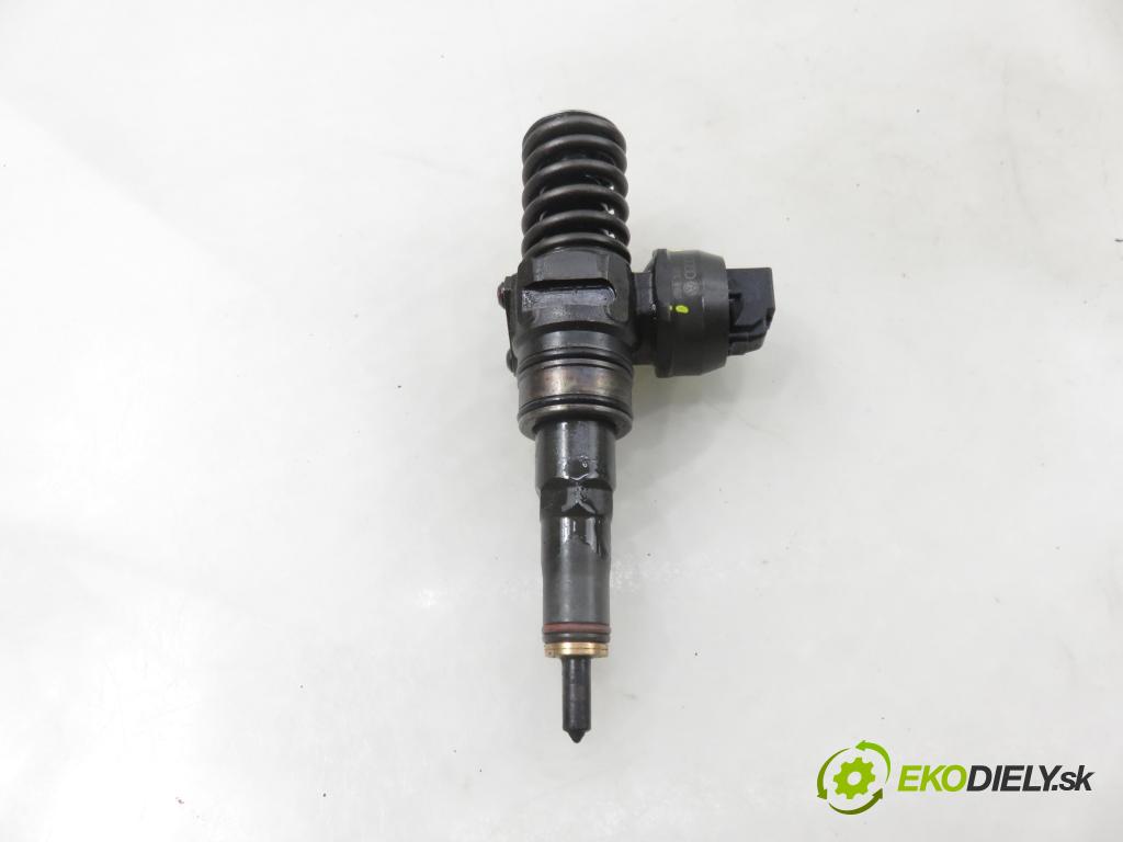 VW PASSAT B5.5 Variant (3B6) KOMBI 2004 100,00 2.0 TDI - BGW 1968,00 vstříkovač 038130073BC ; 0414720222 (Vstřikovač paliva)