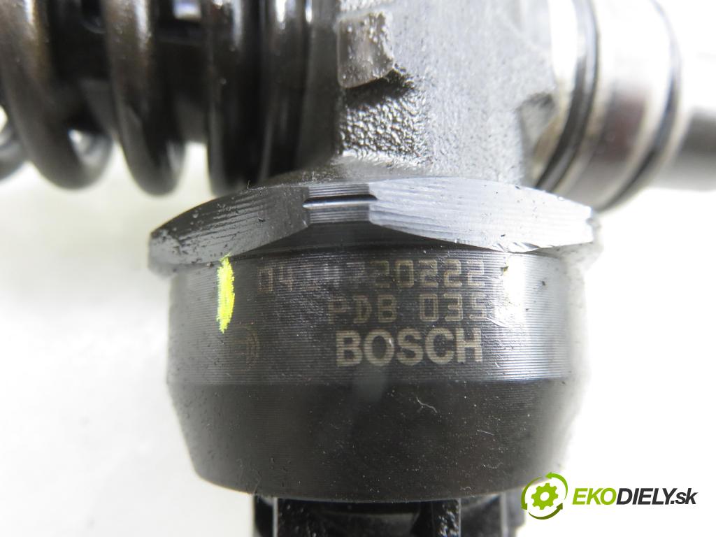 VW PASSAT B5.5 Variant (3B6) KOMBI 2004 100,00 2.0 TDI - BGW 1968,00 vstříkovač 038130073BC ; 0414720222 (Vstřikovač paliva)