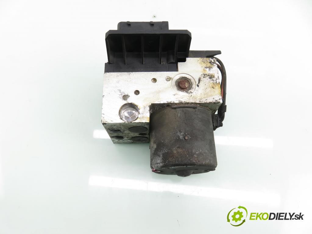 VW PASSAT B5 Variant (3B5) KOMBI 2000 85,00 1.9 TDI - AJM 1896,00 Pumpa ABS 8E0614111T ; 026522401 (Pumpa ABS)