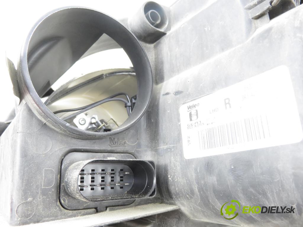 SEAT EXEO (3R2) SEDAN 2010 105,00 2.0 TDI - CAGA 1968,00 Svetlo PP 3R1941006E ; 89320141