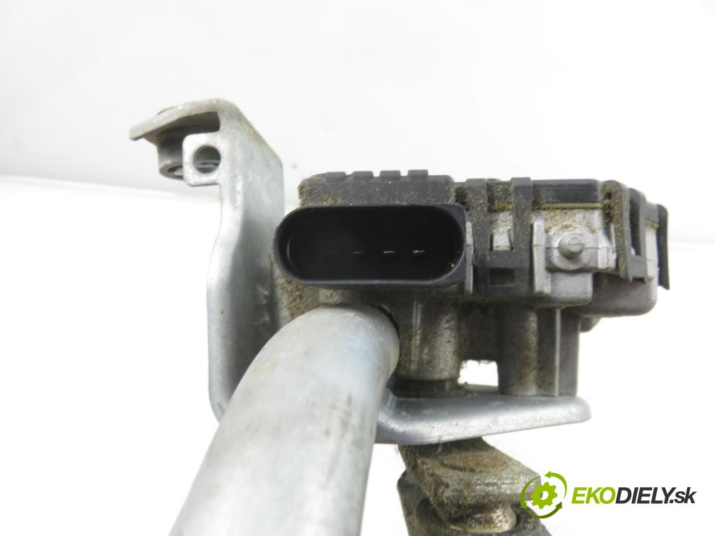 SEAT EXEO (3R2) SEDAN 2010 105,00 2.0 TDI CR 143 - CAGA 1968,00 Motorček stieračov 0390241509 ; 8E1955119 ; 3391021211