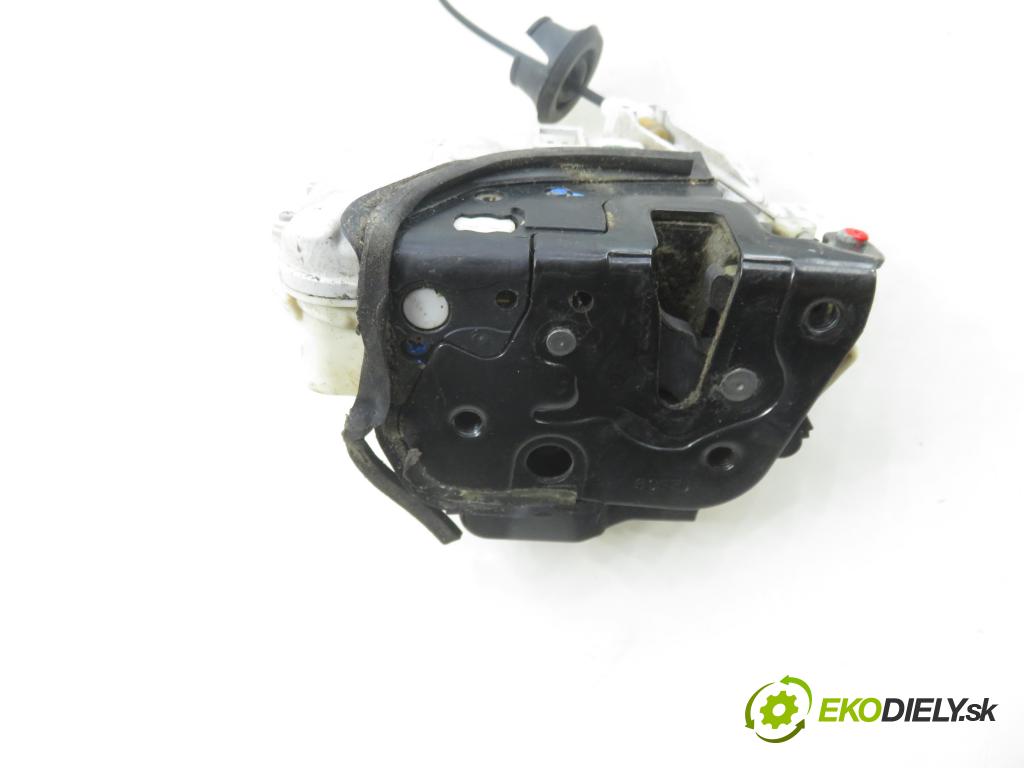 SEAT EXEO (3R2) SEDAN 2010 105,00 2.0 TDI CR 143 - CAGA 1968,00 zámok 8E1837015AB