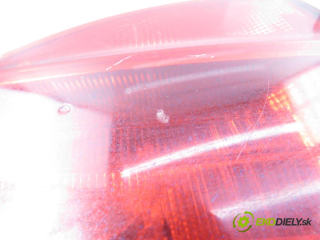 SEAT EXEO (3R2) SEDAN 2010 105,00 2.0 TDI - CAGA 1968,00 světlo levé zadní kufr 89320231