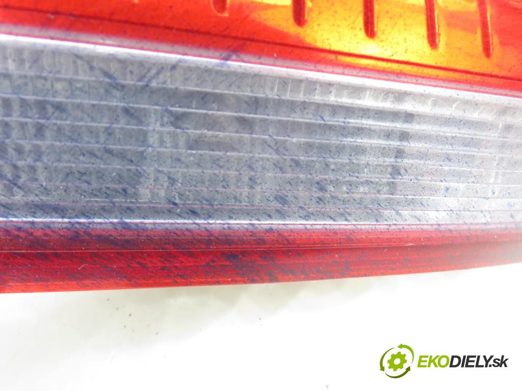 SEAT EXEO (3R2) SEDAN 2010 105,00 2.0 TDI - CAGA 1968,00 světlo levé zadní kufr 89320231