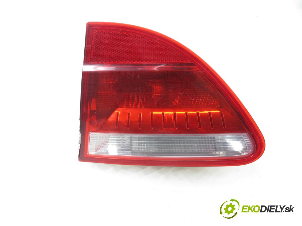 SEAT EXEO (3R2) SEDAN 2010 105,00 2.0 TDI CR 143 - CAGA 1968,00 světlo pravé zadní kufr 89320241