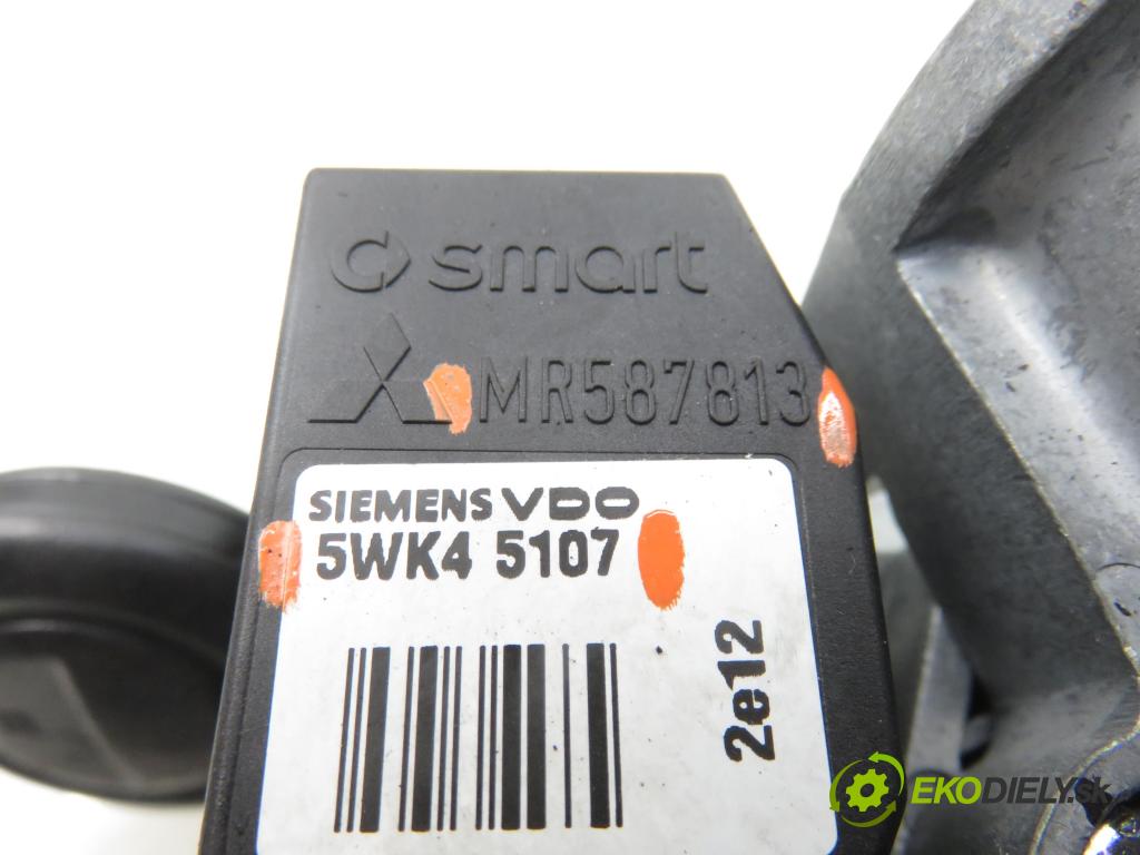 MITSUBISHI COLT VI (Z3_A, Z2_A) HB 2012 55,00 1.1 - 3A91 1124,00 spínačka 4408A040 ; 5WK45107 ; MR587813 (Spínací skříňka)