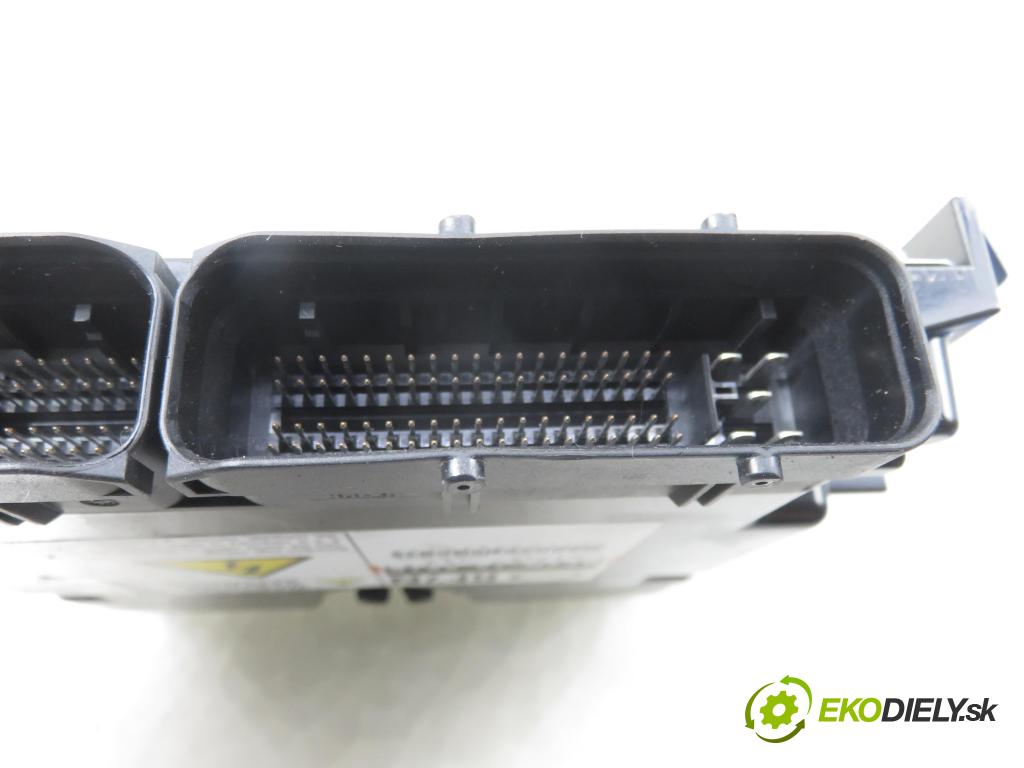 MAZDA 5 (CR19) MINIVAN 2006 105,00 2.0 MZR-CD 143 - RF7J 1998,00 Riadiaca jednotka Motor 2758006457 ; RF7N18881K
