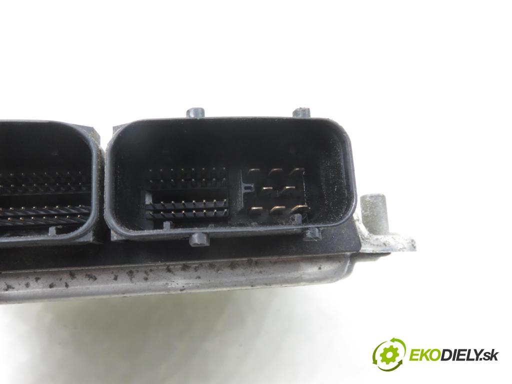 VW SHARAN (7M8, 7M9, 7M6) MINIVAN 2003 110,00 1.8 T 20V - AWC 1781,00 Riadiaca jednotka Motor 0261207354 ; 06A906032GT