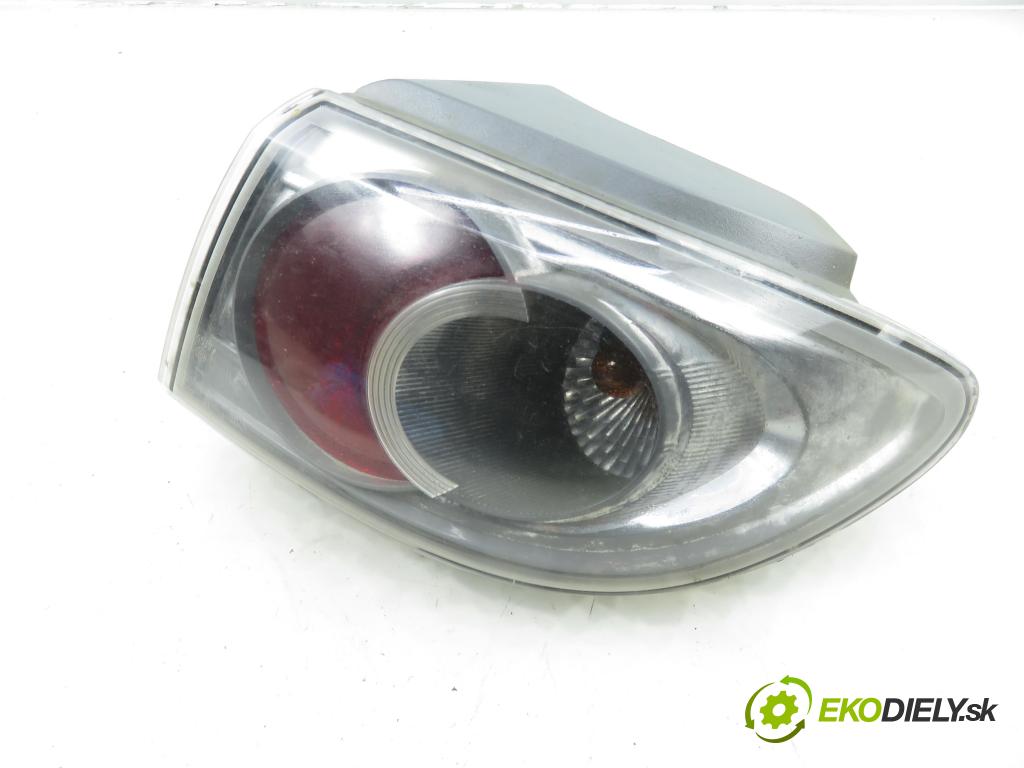 MAZDA 2 (DY) HB 2006 50,00 1.4 CD - F6JA 1399,00 Svetlo pravé zadné 6M7113404AF
