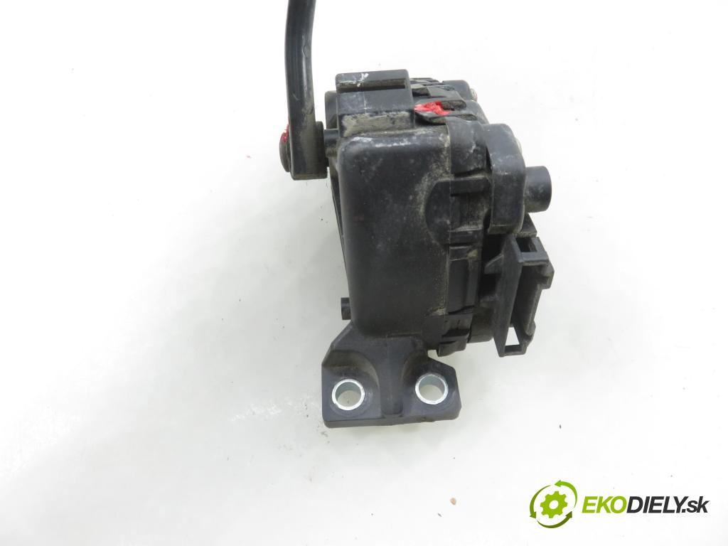 RENAULT MASTER II Skrzynia (FD) FURGON 2008 84,00 2.5 dCi 120 - G9U 724 2464,00 Potenciometer plynu 8200724059 ; 6PV00811904 (Potenciometer plynového pedálu)
