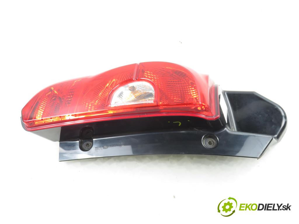 MITSUBISHI COLT VI (Z3_A, Z2_A) HB 2012 55,00 1.1 - 3A91 1124,00 Svetlo ľavé zadné 8330A479