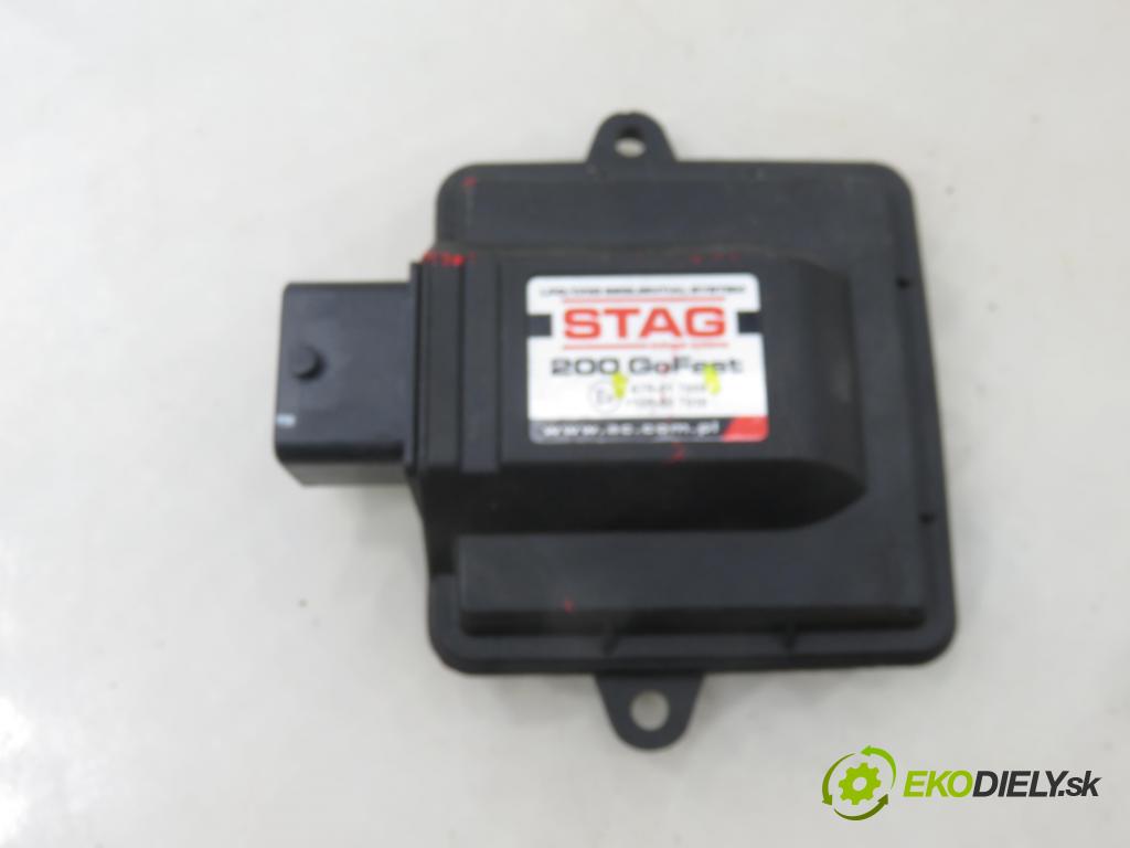 VW PASSAT B5 (3B2) SEDAN 1998 74,00 1.6 - AHL 1595,00 řídící jednotka LPG 67R017009