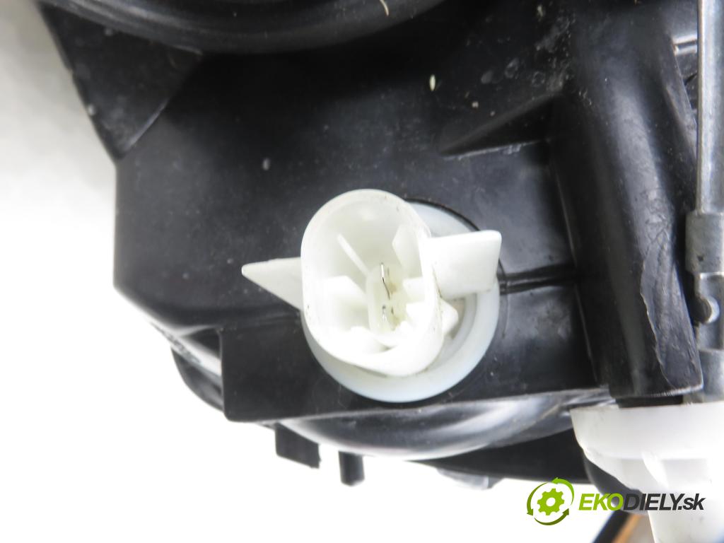 OPEL ASTRA G Kombi (T98) KOMBI 1999 66,00 1.4 16V - X 14 XE 1389,00 Svetlo PP
