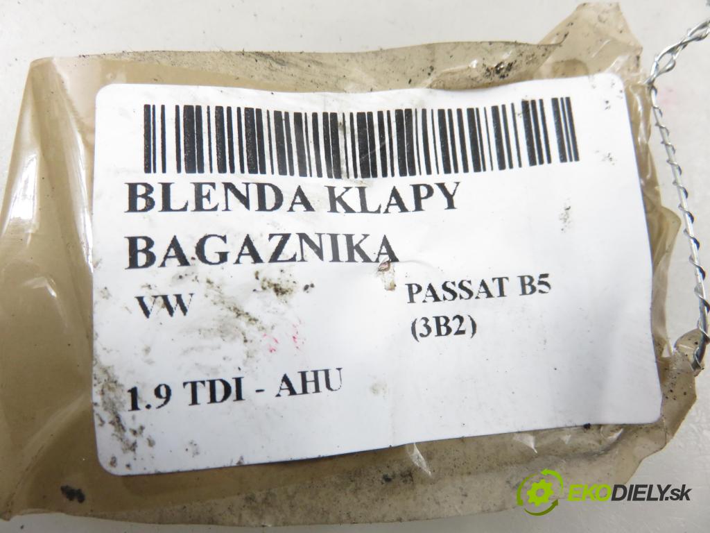VW PASSAT B5 (3B2) SEDAN 1997 66,00 1.9 TDI 90 - AHU 1896,00 zadní část - čelo dveří kufr 3B0827574