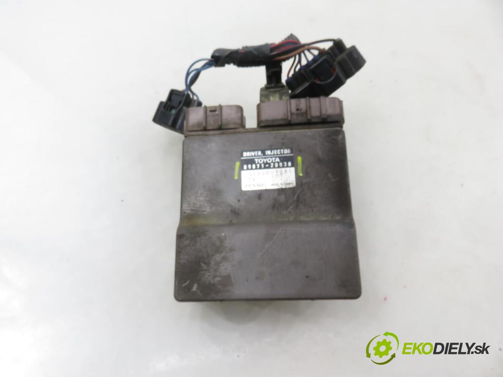 TOYOTA COROLLA (_E12_) HB 2003 66,00 2.0 D-4D (CDE120R_, CDE120L_) - 1CD-FTV 1995,00 Riadiaca jednotka vstreku 8987120030 ; 1310001041