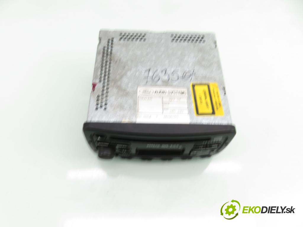 FORD MONDEO III Turnier (BWY) KOMBI 2002 81,00 1.8 16V - CGBA 1798,00 RADIO CD YS4F18C815AA