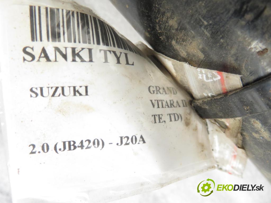 SUZUKI GRAND VITARA II (JT, TE, TD) SUV 2009 103,00 2.0 (JB420) - J20A 1995,00 ZADNÍ: