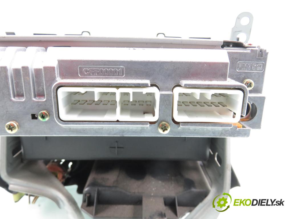 TOYOTA YARIS (_P1_) HB 2005 64,00 1.3 (SCP12_) - 2SZ-FE 1298,00 RADIO CD 861200D140