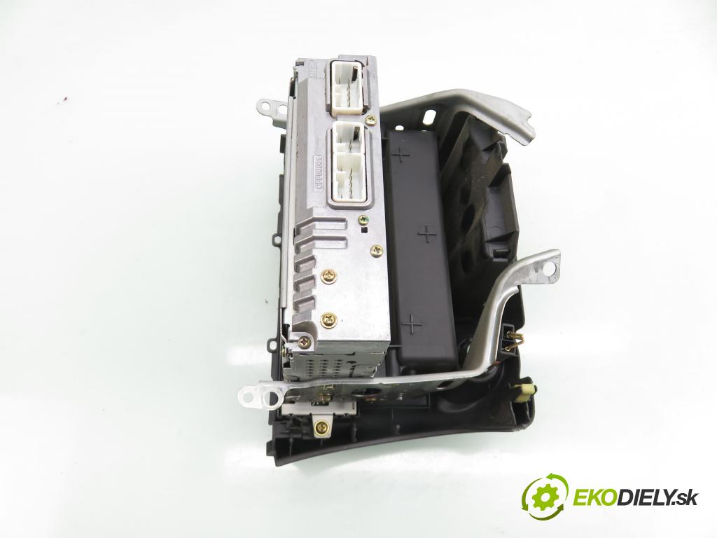 TOYOTA YARIS (_P1_) HB 2005 64,00 1.3 (SCP12_) - 2SZ-FE 1298,00 RADIO CD 861200D140
