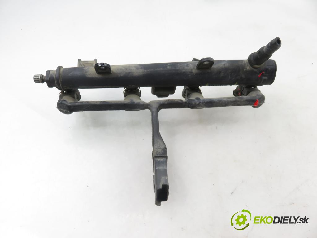 PEUGEOT 206 liftback (2A/C) HB 2001 55,00 1.4 75 - KFW 1360,00 lišta vstřikovací 9628982980 (Vstřikovací lišta)