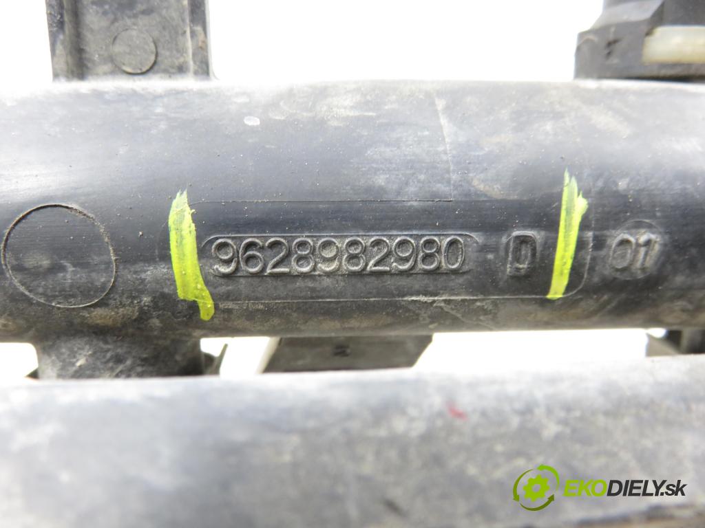 PEUGEOT 206 liftback (2A/C) HB 2001 55,00 1.4 75 - KFW 1360,00 lišta vstřikovací 9628982980 (Vstřikovací lišta)