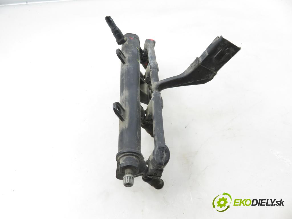 PEUGEOT 206 liftback (2A/C) HB 2001 55,00 1.4 75 - KFW 1360,00 lišta vstřikovací 9628982980 (Vstřikovací lišta)