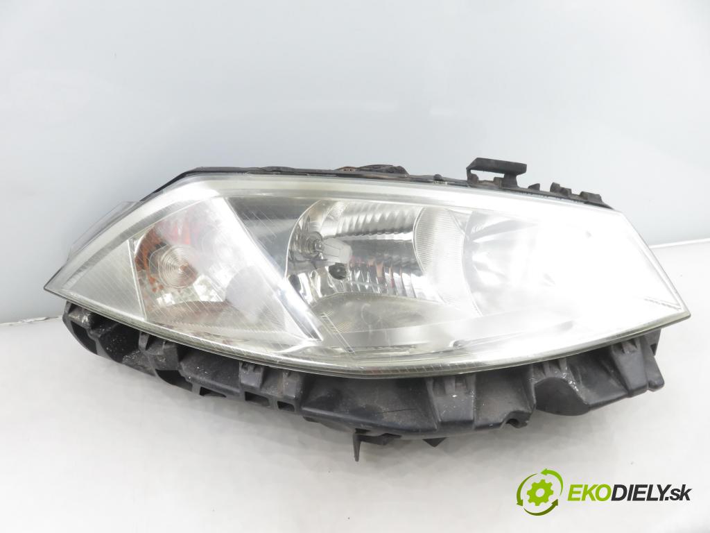 RENAULT MEGANE II Kombi (KM0/1_) KOMBI 2005 88,00 1.9 dCi 120 - F9Q 800 1870,00 Svetlo PP 8200073221J