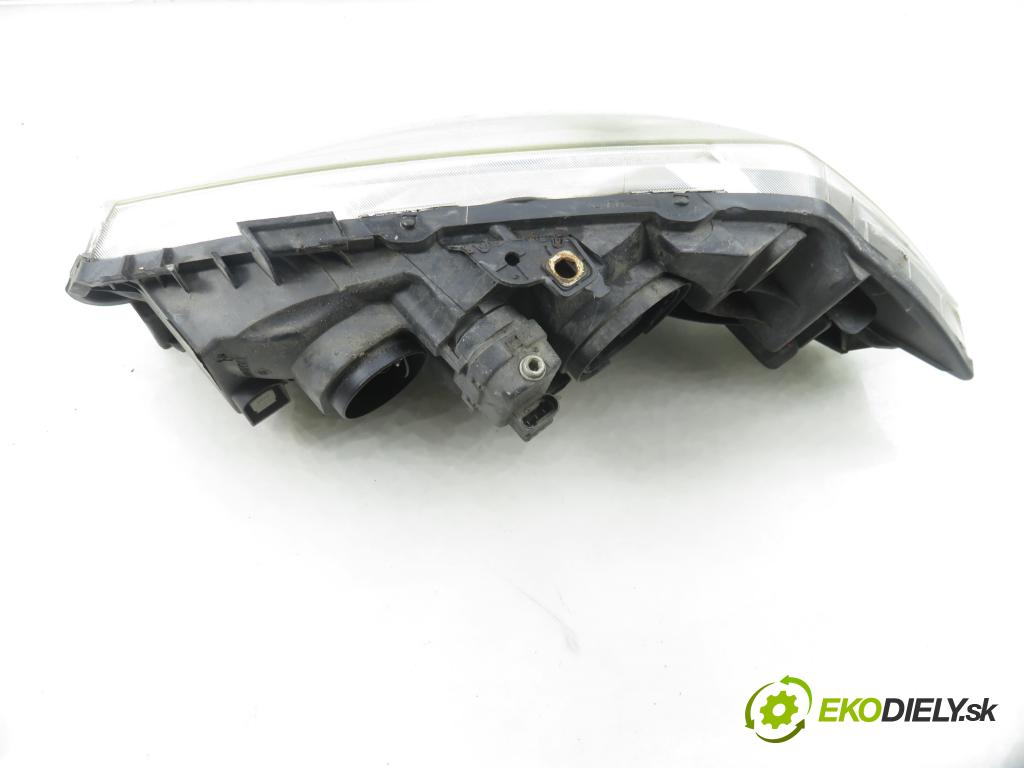 RENAULT MEGANE II Kombi (KM0/1_) KOMBI 2005 88,00 1.9 dCi 120 - F9Q 800 1870,00 Svetlo PP 8200073221J