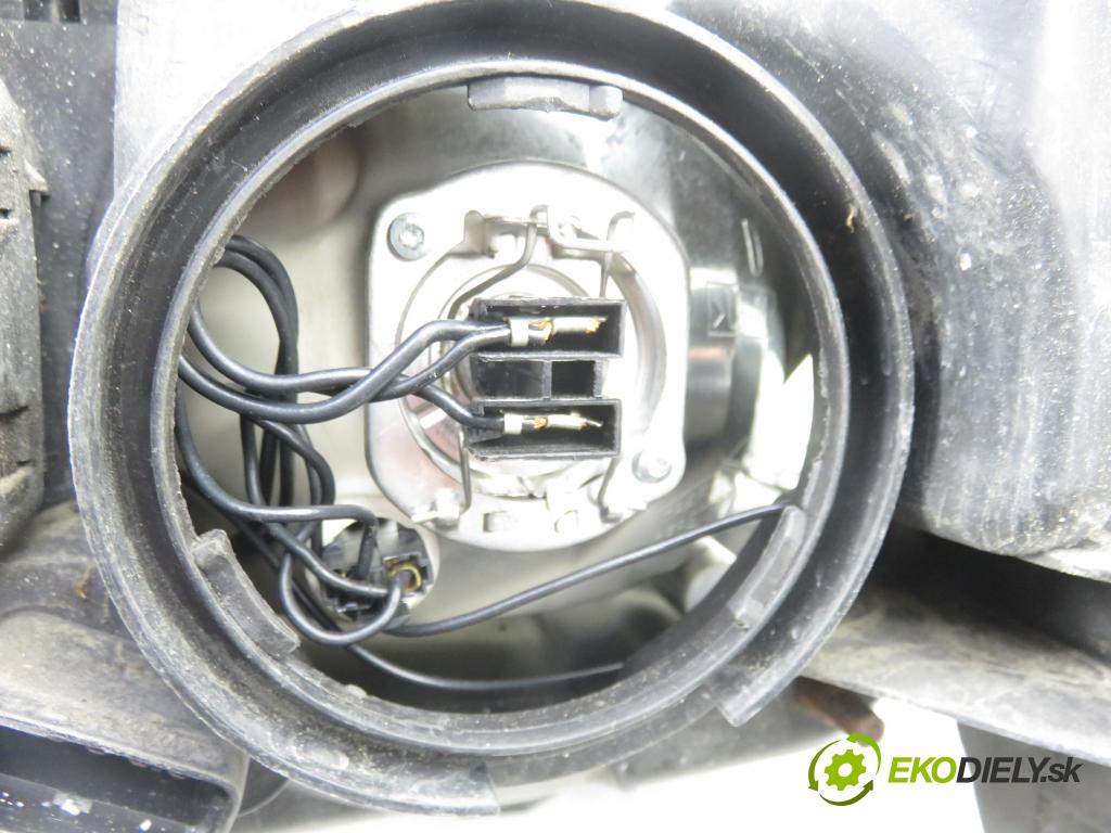 RENAULT MEGANE II Kombi (KM0/1_) KOMBI 2005 88,00 1.9 dCi 120 - F9Q 800 1870,00 Svetlo PP 8200073221J