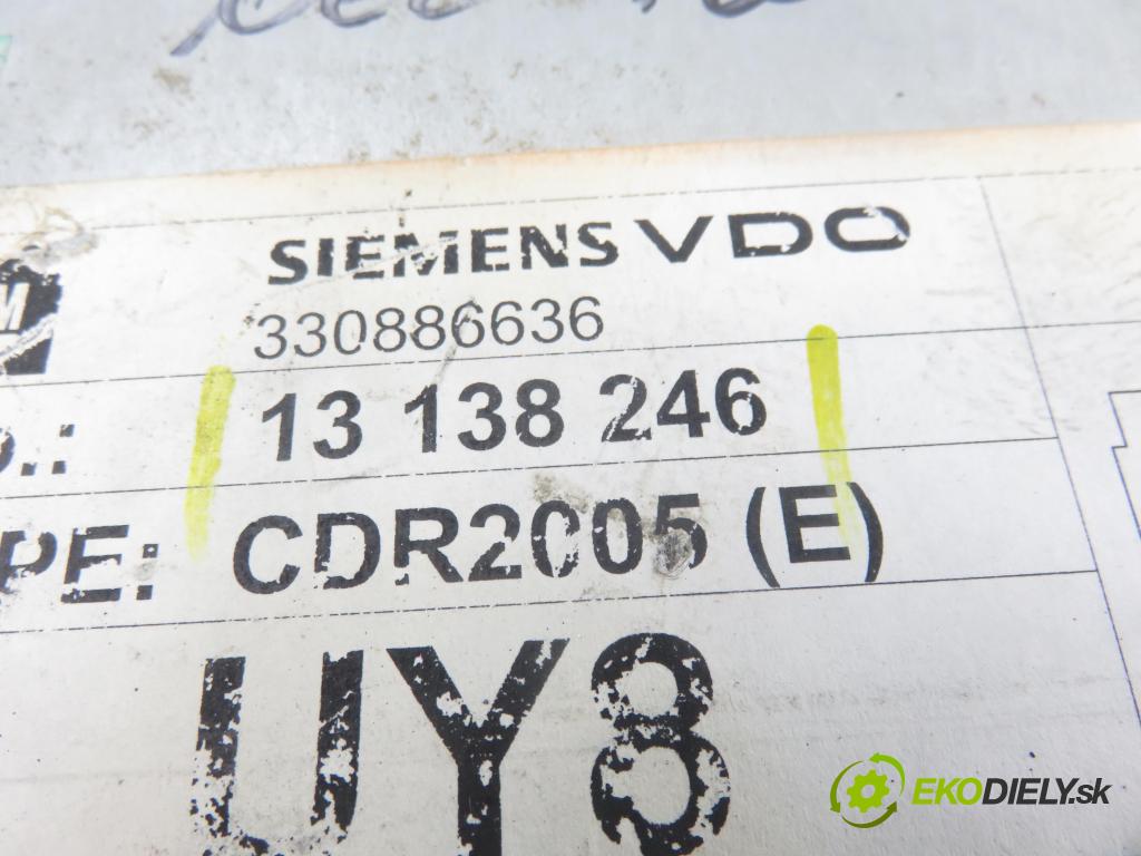 OPEL VECTRA C (Z02) SEDAN 2003 90,00 1.8 16V - Z 18 XE 1796,00 RADIO CD 13138246