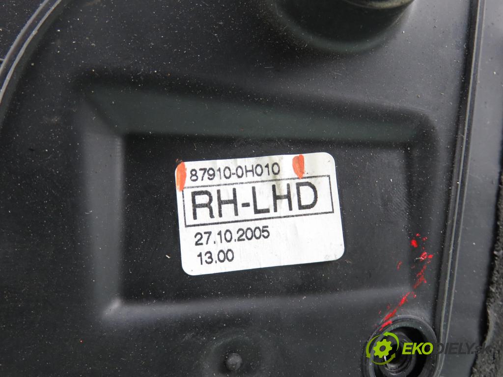 PEUGEOT 107 (PM_, PN_) HB 2006 40,00 1.4 HDi - 8HT (DV4TD) 1398,00 zpětné zrcátko PM 879100H010