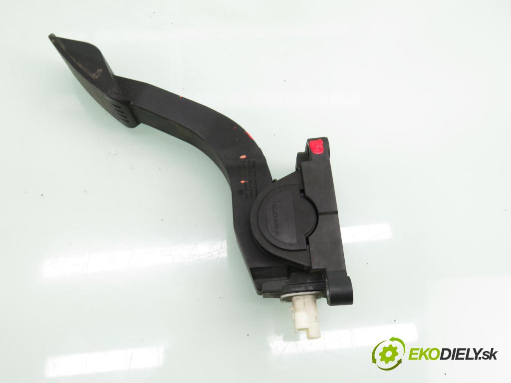 PEUGEOT 107 (PM_, PN_) HB 2006 40,00 1.4 HDi - 8HT (DV4TD) 1398,00 Potenciometer plynu F00C3E2429 ; F00C3E2028 ; 0280755019 (Potenciometer plynového pedálu)