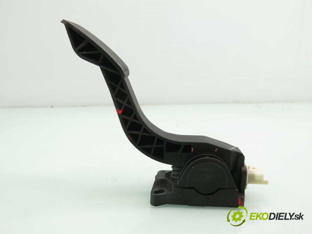 PEUGEOT 107 (PM_, PN_) HB 2006 40,00 1.4 HDi - 8HT (DV4TD) 1398,00 Potenciometer plynu F00C3E2429 ; F00C3E2028 ; 0280755019 (Potenciometer plynového pedálu)